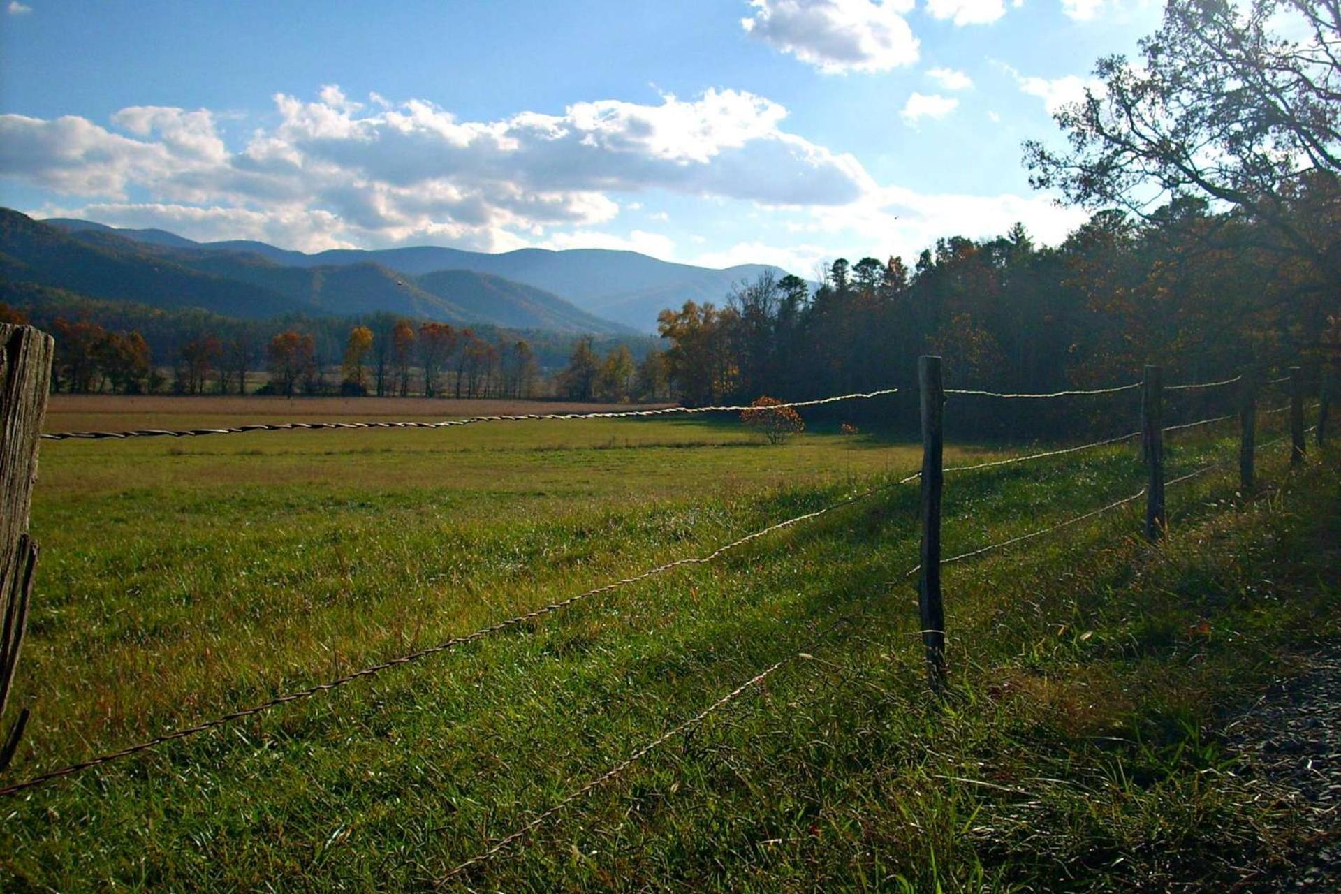 Hidden Hollow Pigeon Forge Εξωτερικό φωτογραφία